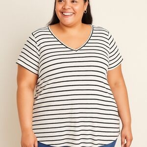Torrid Size 2 (2x) Classic Fit Striped V-Neck Tee – Size 2X